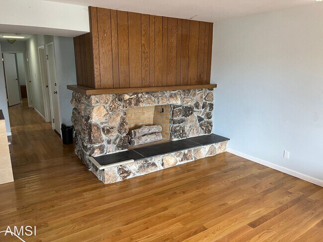 90 Parnell Ave photo 2