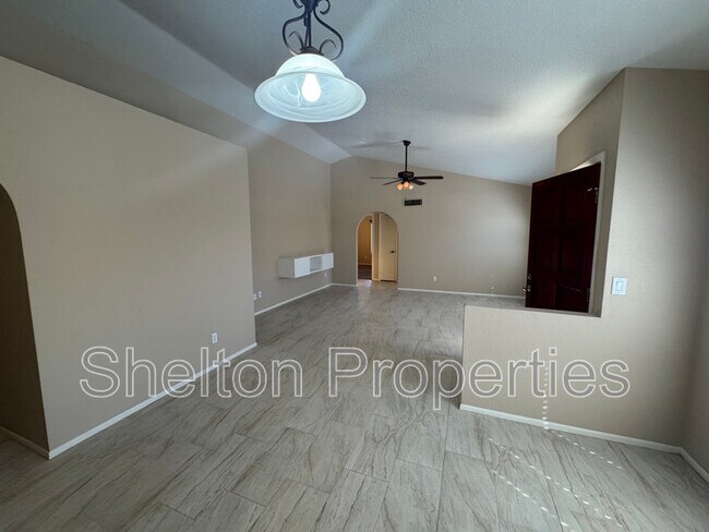 7328 West Cherry Hills Dr photo 4