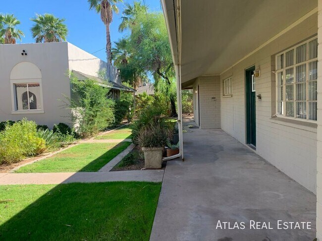 1013 E Palm Ln Phoenix, AZ 85006 photo 4