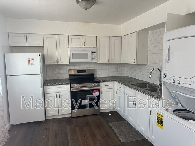 2918 E Roeser Rd Phoenix, AZ 85040 photo 2