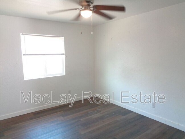 2918 E Roeser Rd Phoenix, AZ 85040 photo 4