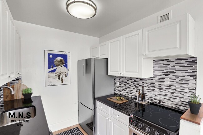 50 W 34th St. New York, NY 10001 photo 4
