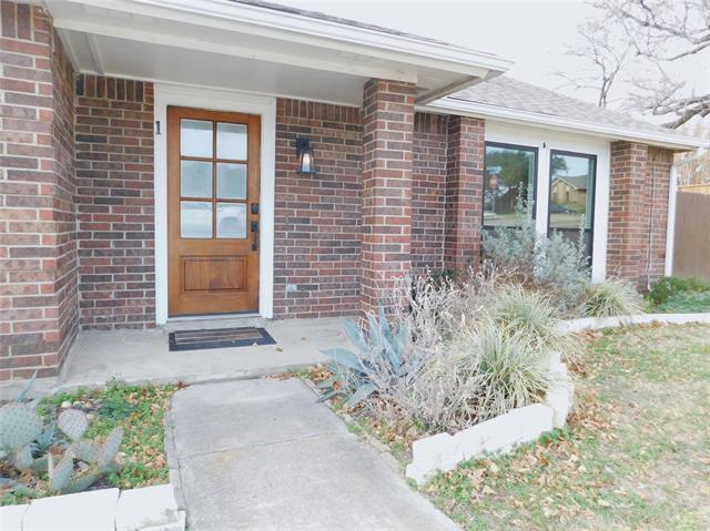 1 Pogue Cir The Colony, TX 75056 photo 4