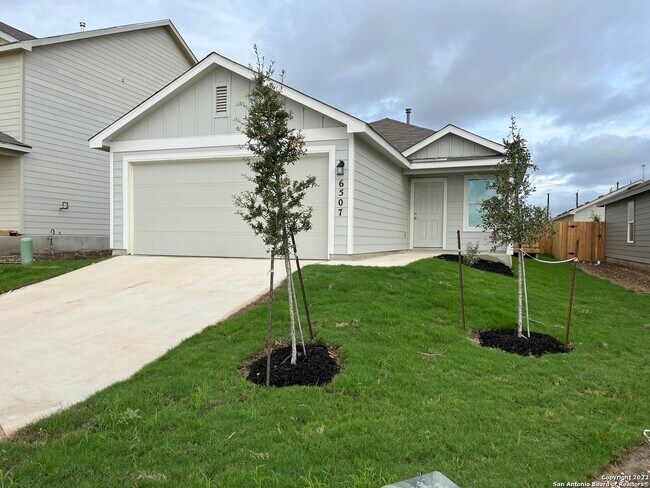 6507 Scarecrow Wy San Antonio, TX 78252 photo 2