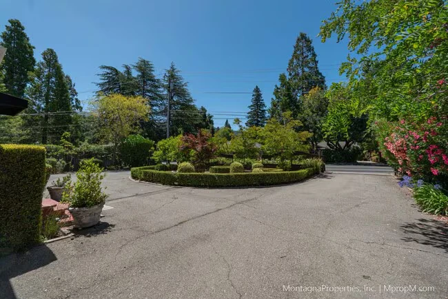16911 Kennedy Rd Los Gatos, CA 95032 photo 4