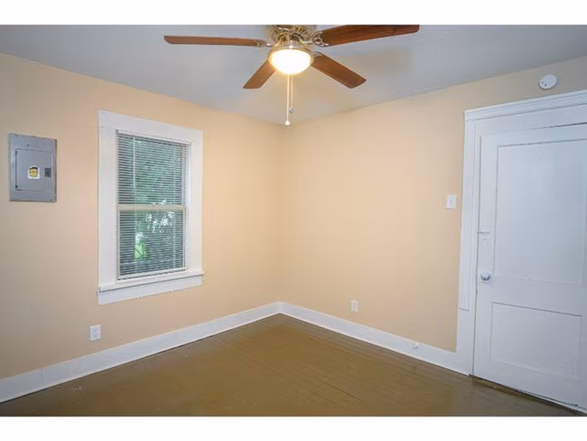 1323 Lamar St San Antonio, TX 78202 photo 4