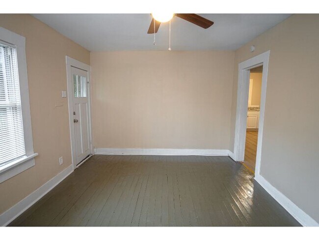 1323 Lamar St San Antonio, TX 78202 photo 3