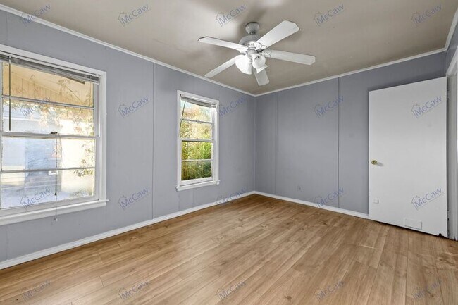 4914 Donnelly Avenue, Fort Worth, TX 76107 photo 4