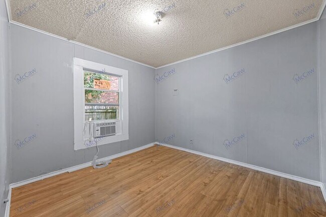 4914 Donnelly Avenue, Fort Worth, TX 76107 photo 5