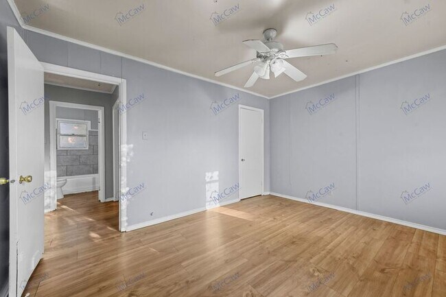 4914 Donnelly Avenue, Fort Worth, TX 76107 photo 3