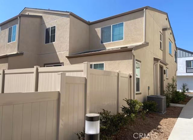 215 Perennial Pl Fallbrook, CA 92028 photo 3