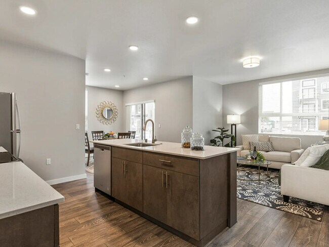 Pacific Ridge Apartments photo 4