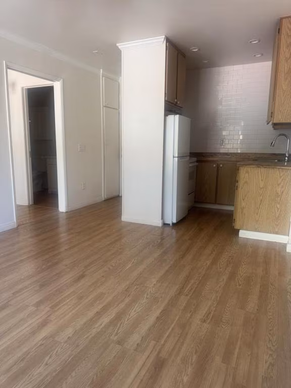 Modern 1 Bd, 1 Ba, 55+ Community ( North Park, 92104) photo 2