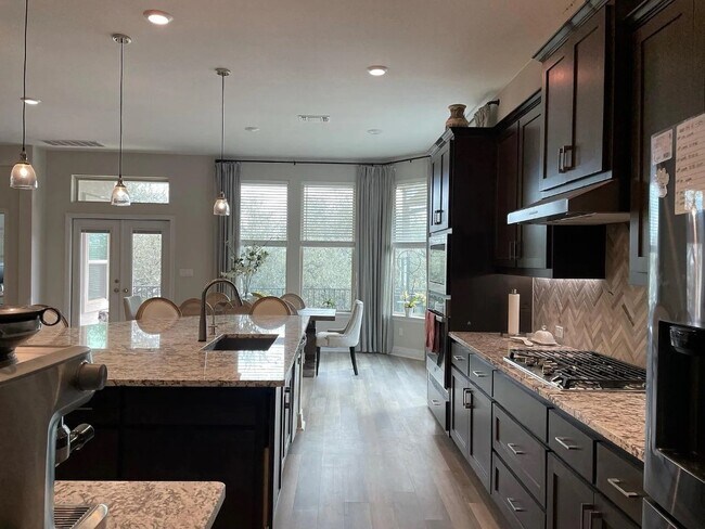 412 Fair Oaks Dr Georgetown, TX 78628 photo 5