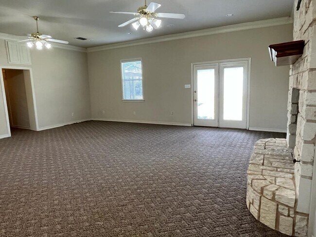 3608 Tarrant Main Street, Euless, TX 76040 photo 3