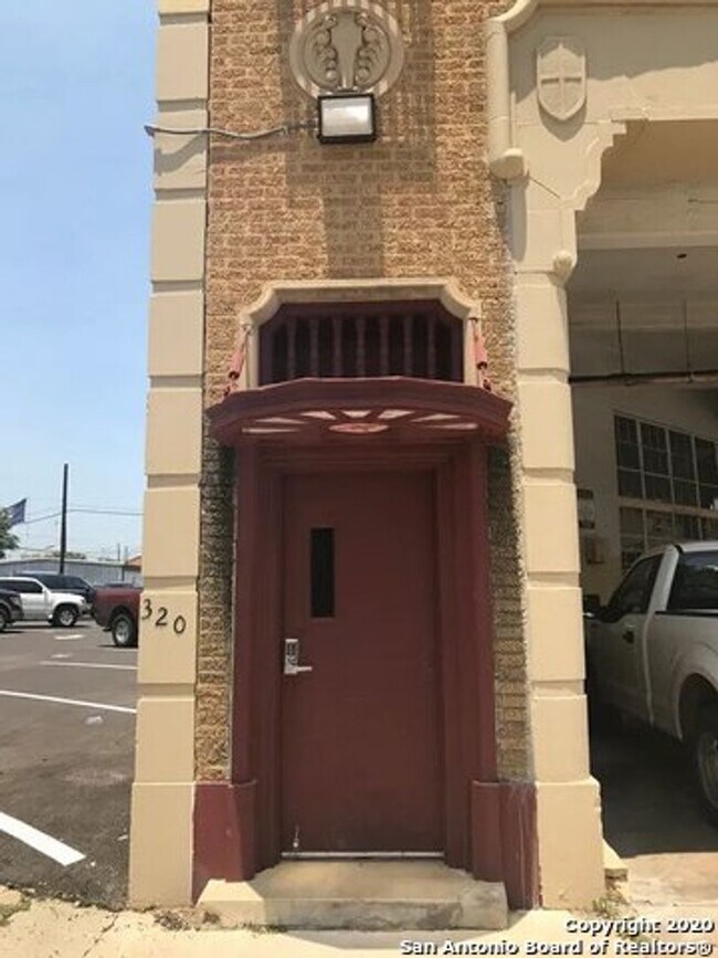 601 N Alamo St San Antonio, TX 78215 photo 3