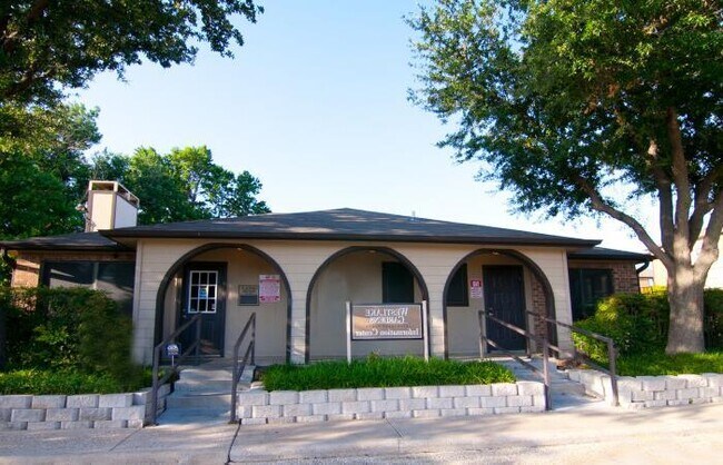 1823 S Las Vegas Trail White Settlement, TX 76108 photo 3