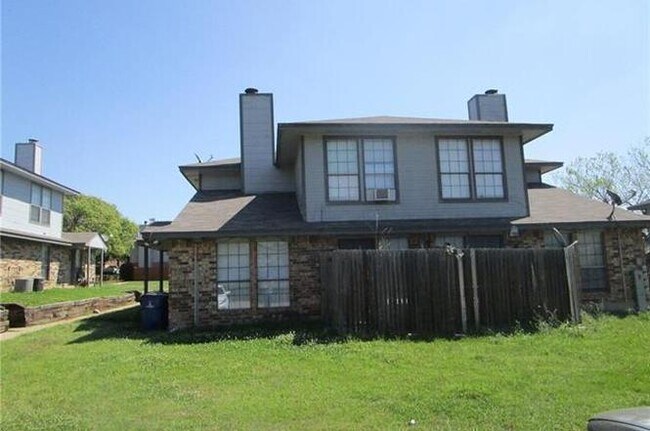 111 Peachtree Ct Kennedale, TX 76060 photo 5