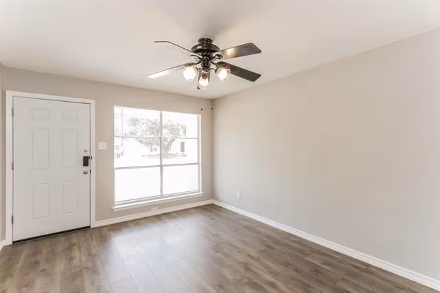 224 Woodgrove St Mesquite, TX 75181 photo 4