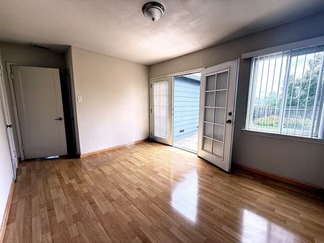 2314 Upland Dr Concord, CA 94520 photo 2