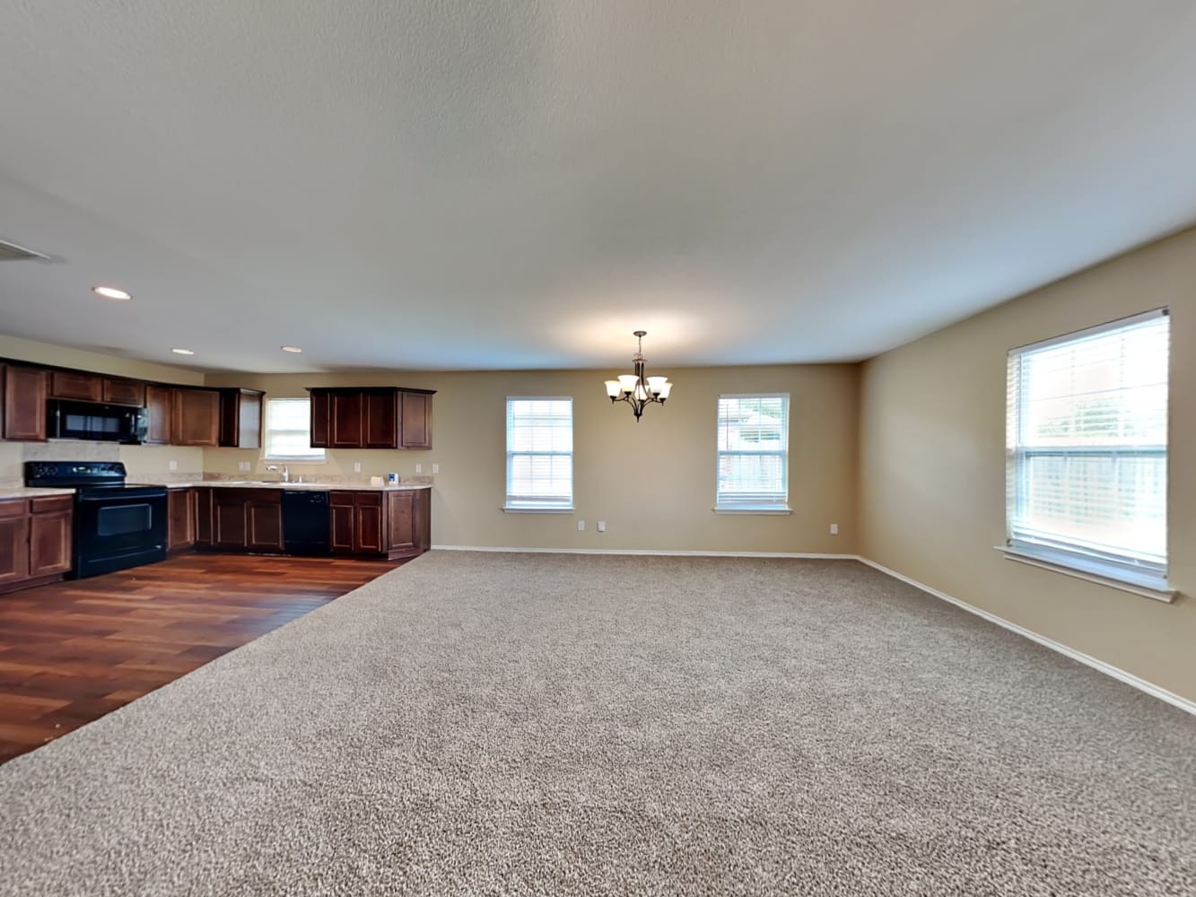 15617 Gatsby Ln photo 5