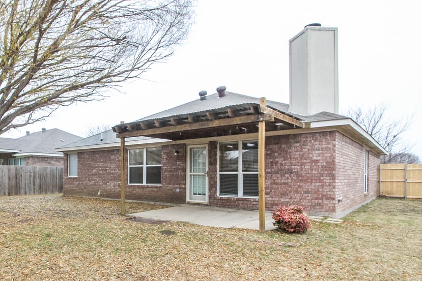1009 Hannah St photo 3