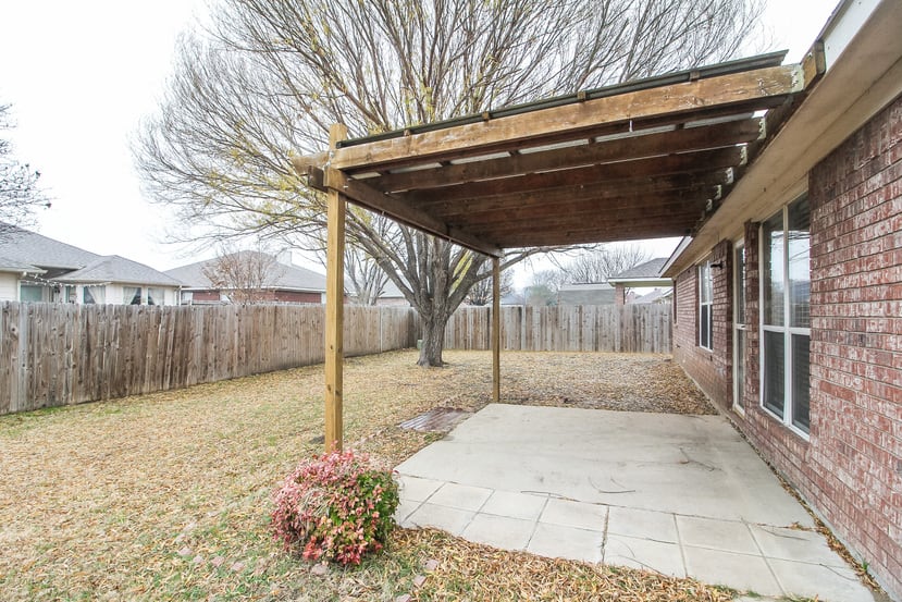 1009 Hannah St photo 4