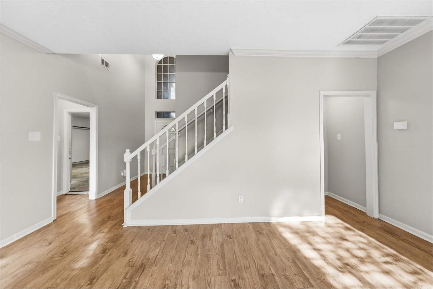 1011 Wentworth Dr photo 5