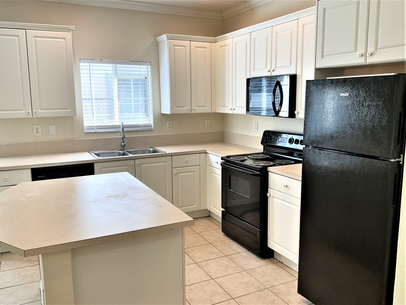 10225 SW 224th Ter photo 5