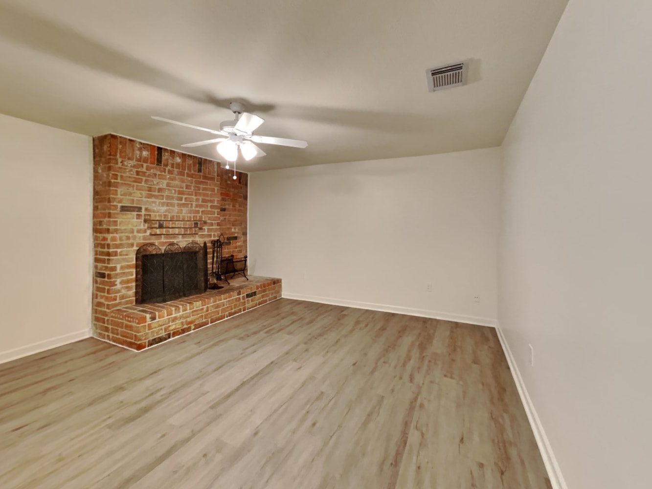 10527 Mills Walk Dr photo 5