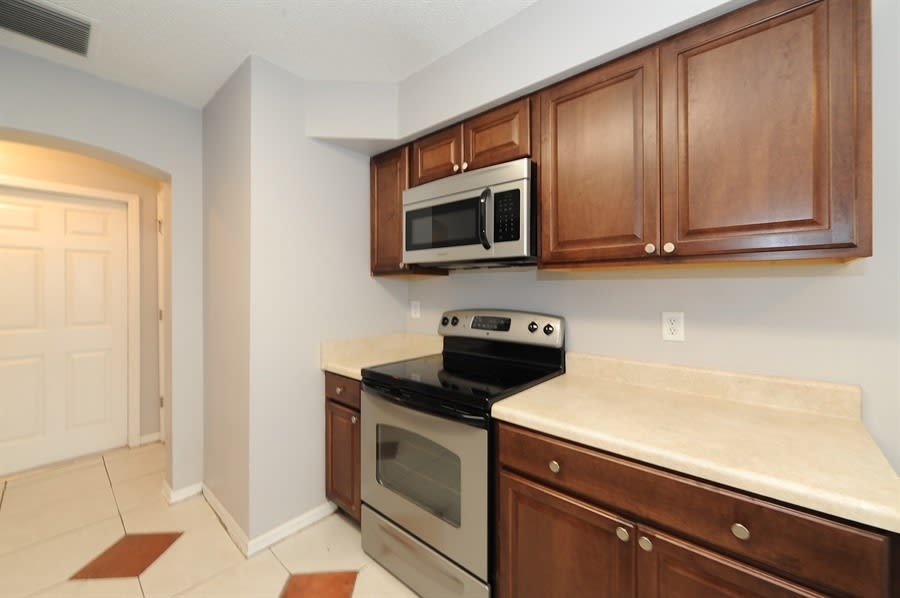 10808 Wrigley Ct photo 4
