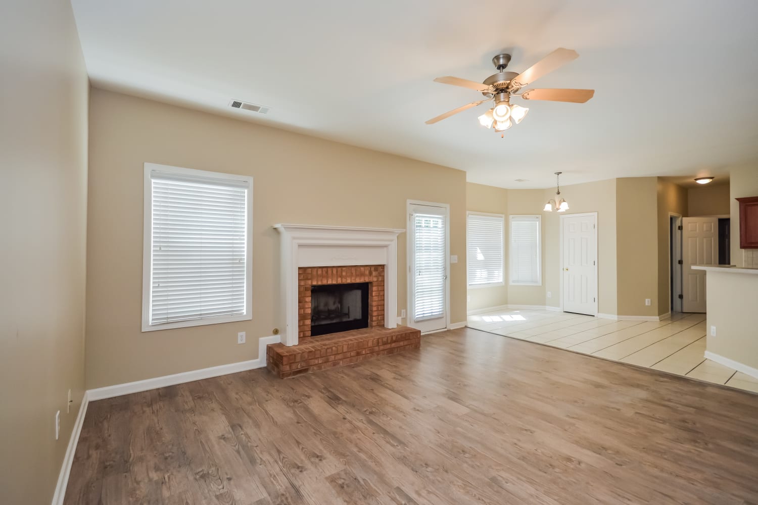1419 Commonwealth Ln photo 5