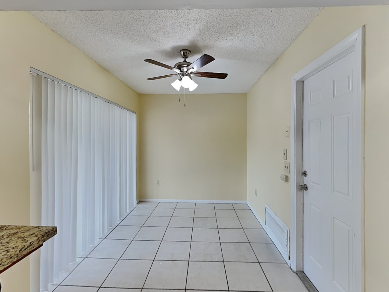 11370 NW 37th Pl photo 5