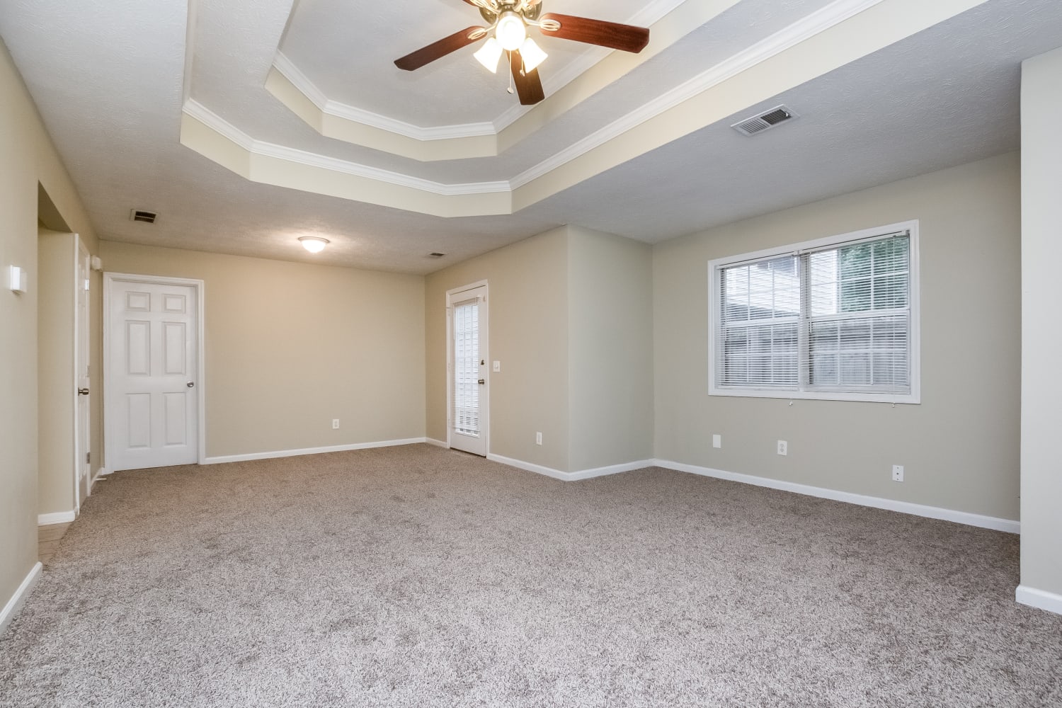 113 N Etowah Ln photo 4