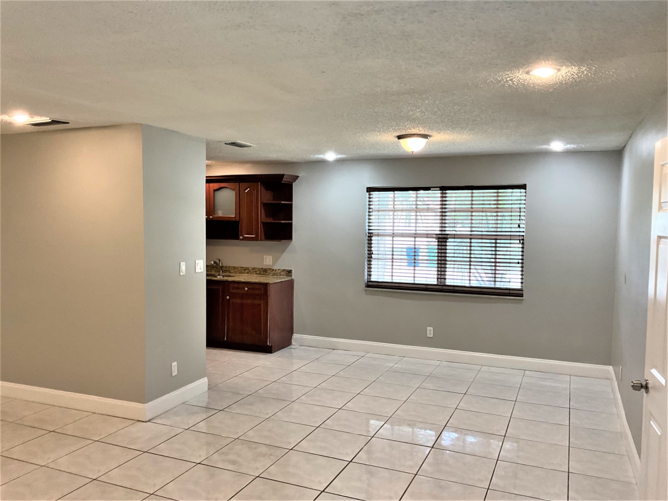 11600 NW 27th Ct photo 5