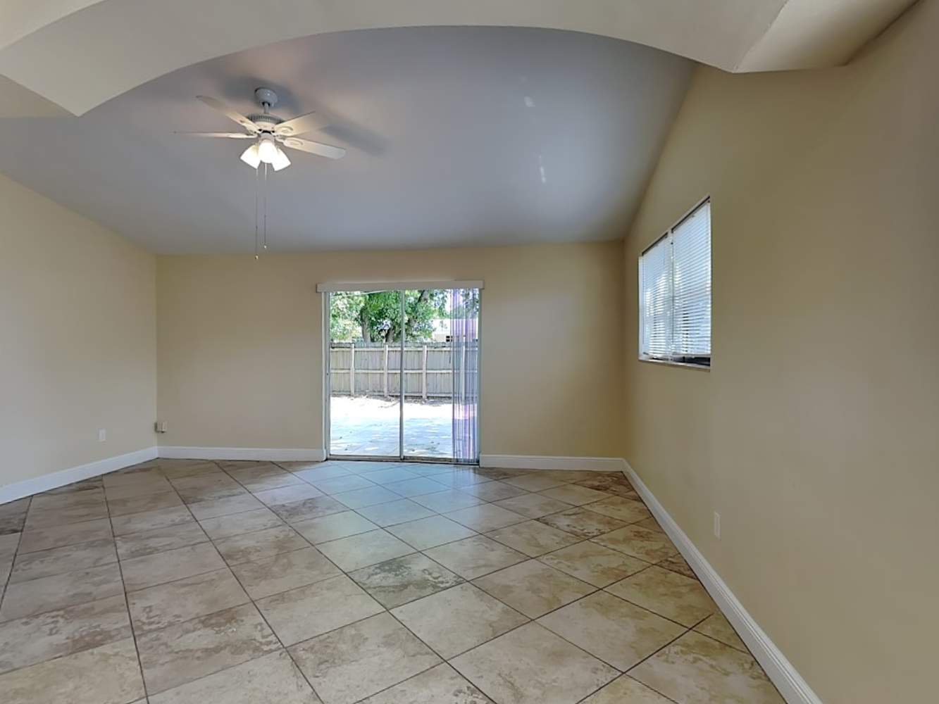 11674 Oleander Dr photo 4