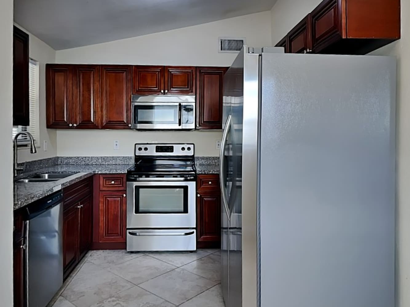 11674 Oleander Dr photo 5