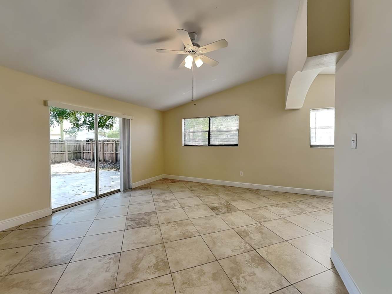 11674 Oleander Dr photo 3