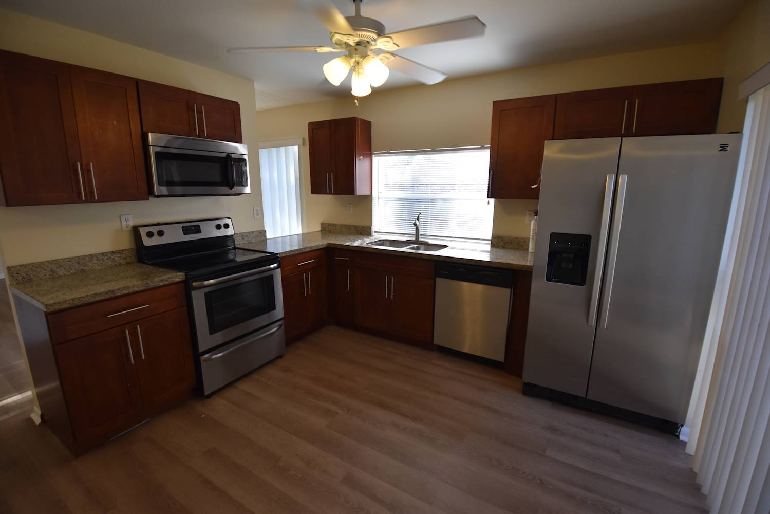 1185 NW 90th Ln photo 2