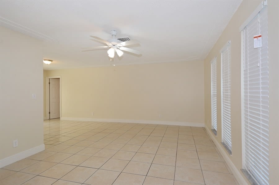 119 Ponce de Leon St photo 2