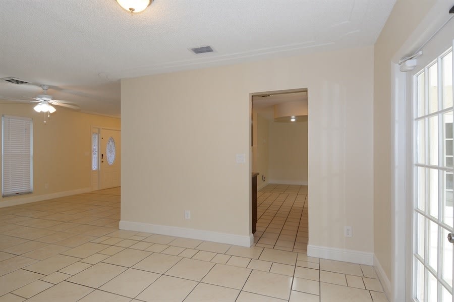 119 Ponce de Leon St photo 4