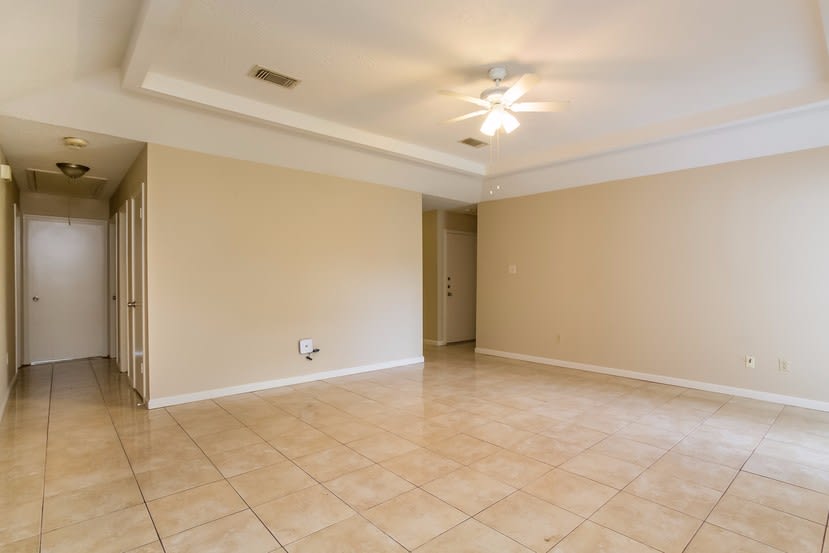 12010 Fork Creek Dr photo 3