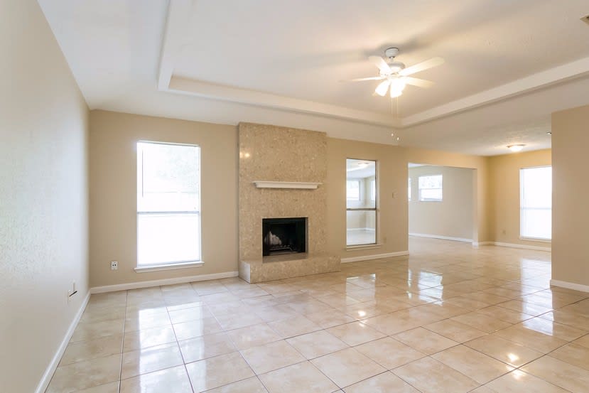 12010 Fork Creek Dr photo 2