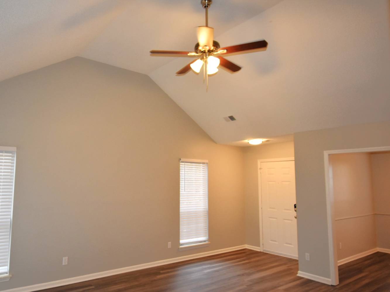 11604 Calgary Dr photo 3
