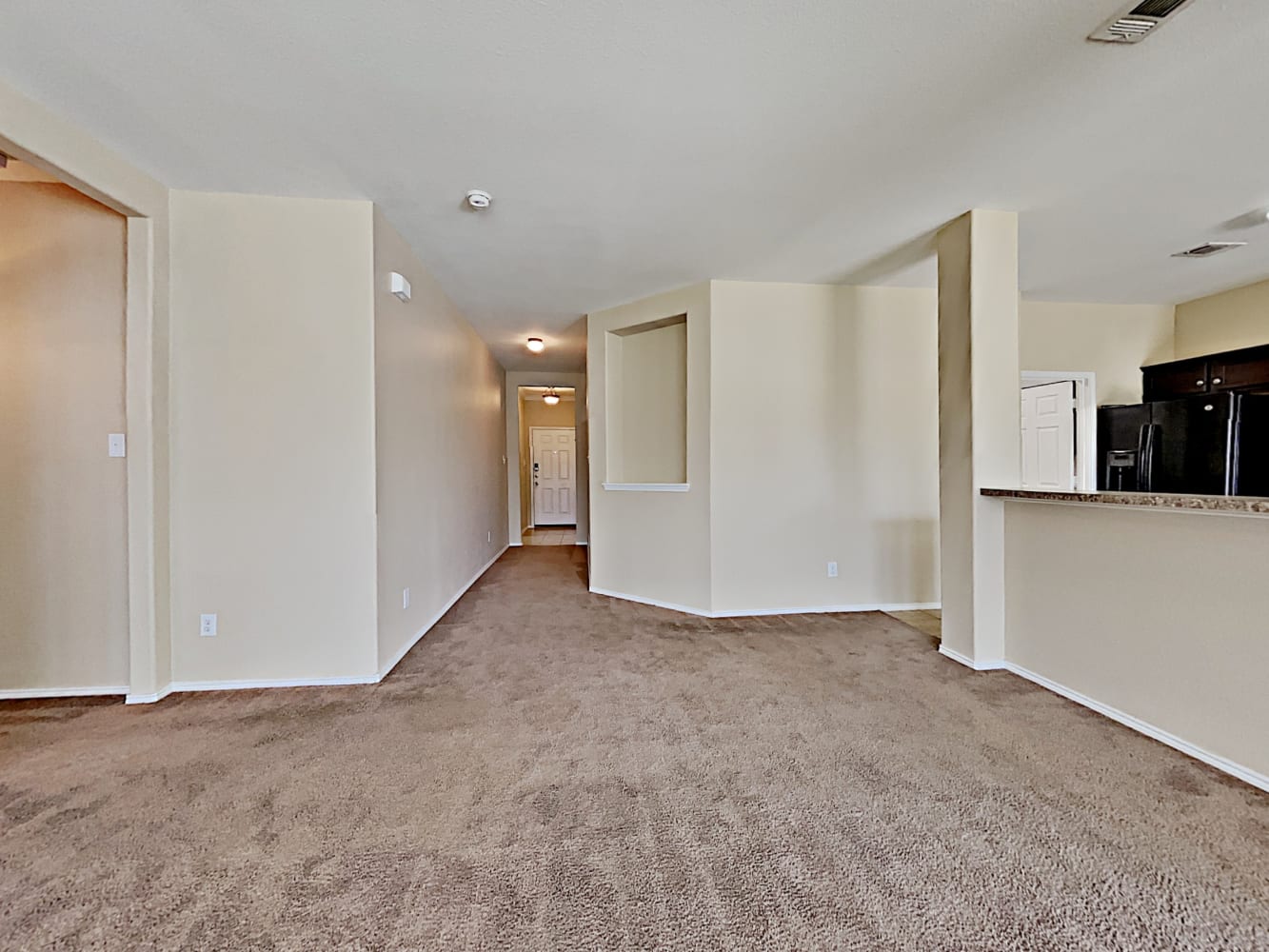 12325 Hunters Crossing Ln photo 3