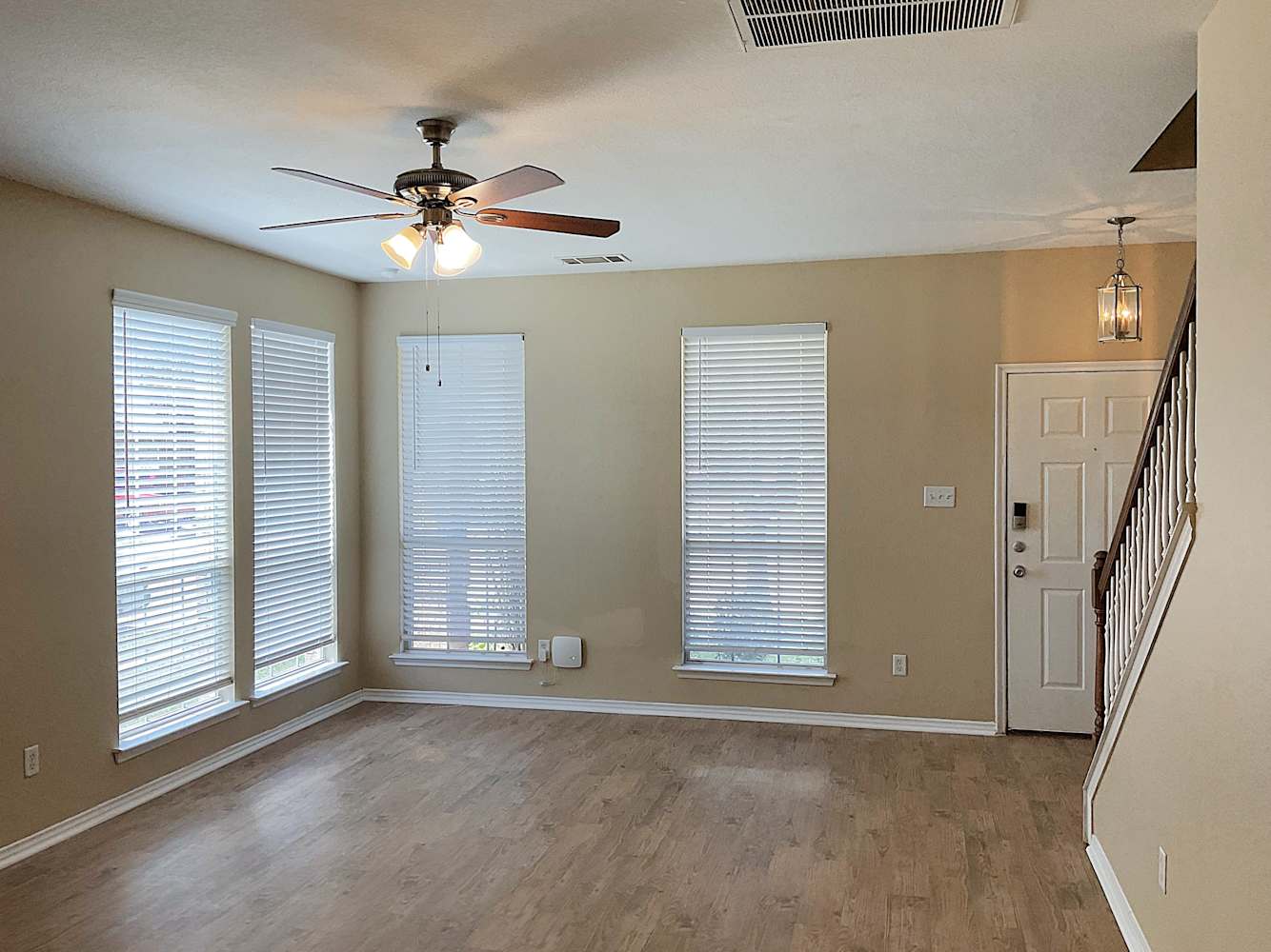 1233 Juniper Ln photo 4