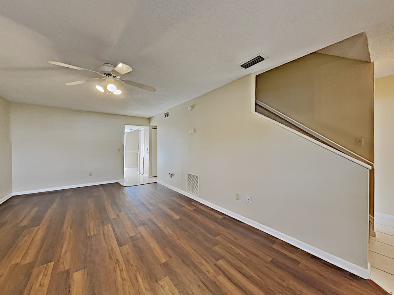 12415 Kiwi Ave photo 5