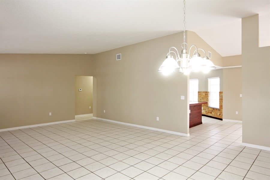 17111 SW 153rd Pl photo 4