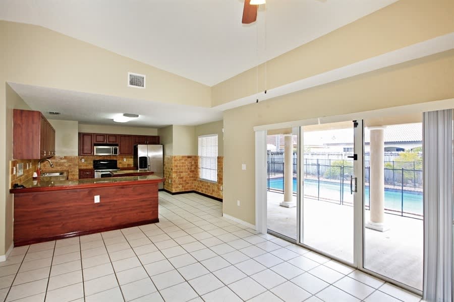 17111 SW 153rd Pl photo 5