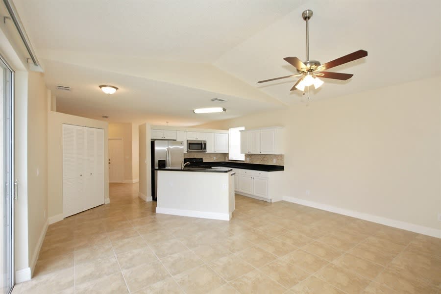 2170 NW 185th Way photo 5